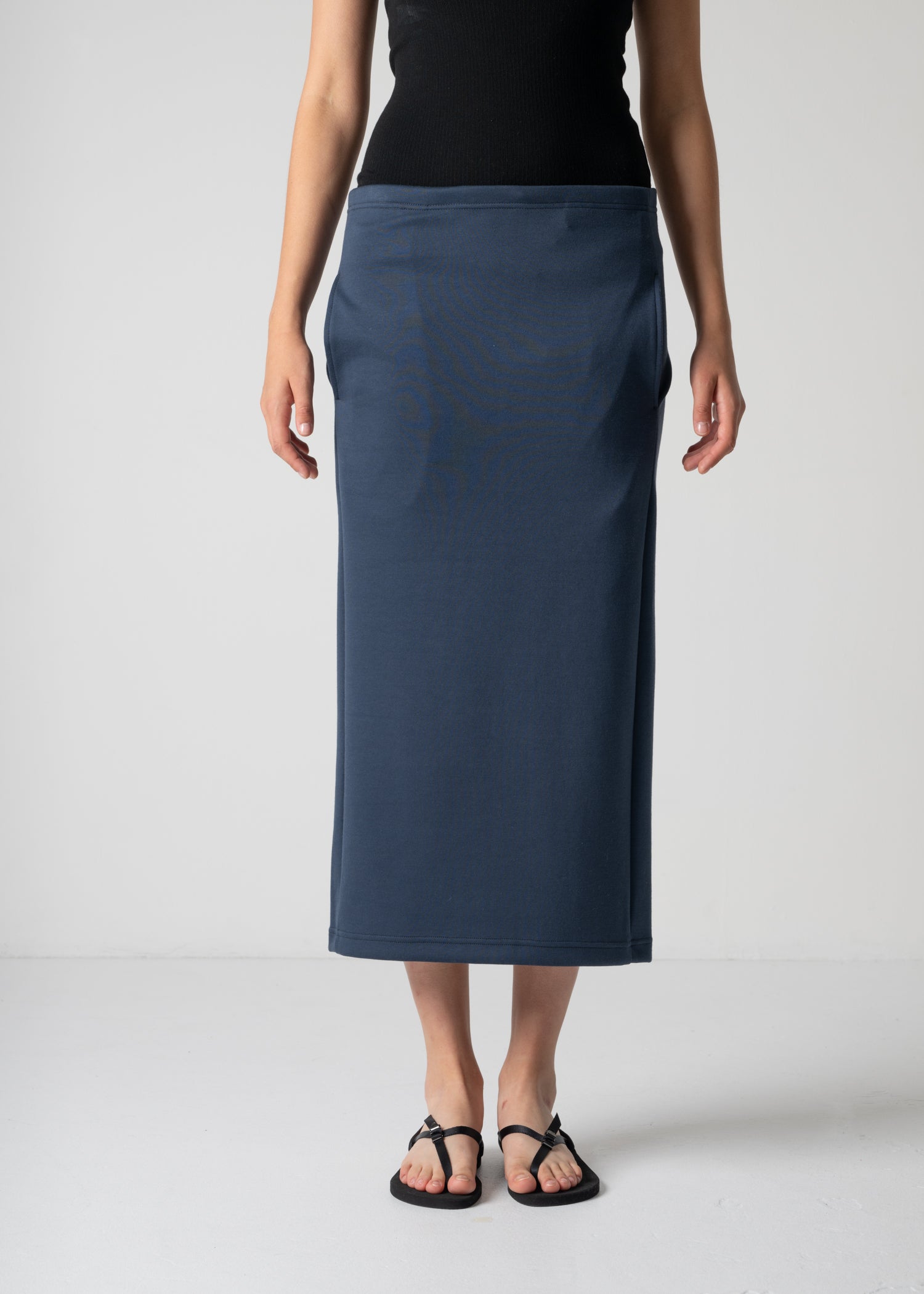 pencil skirt, navy, cogthebigsmoke, one size fits all, sustainable fashion, less is more, made in Japan, quiet luxury, minimalist