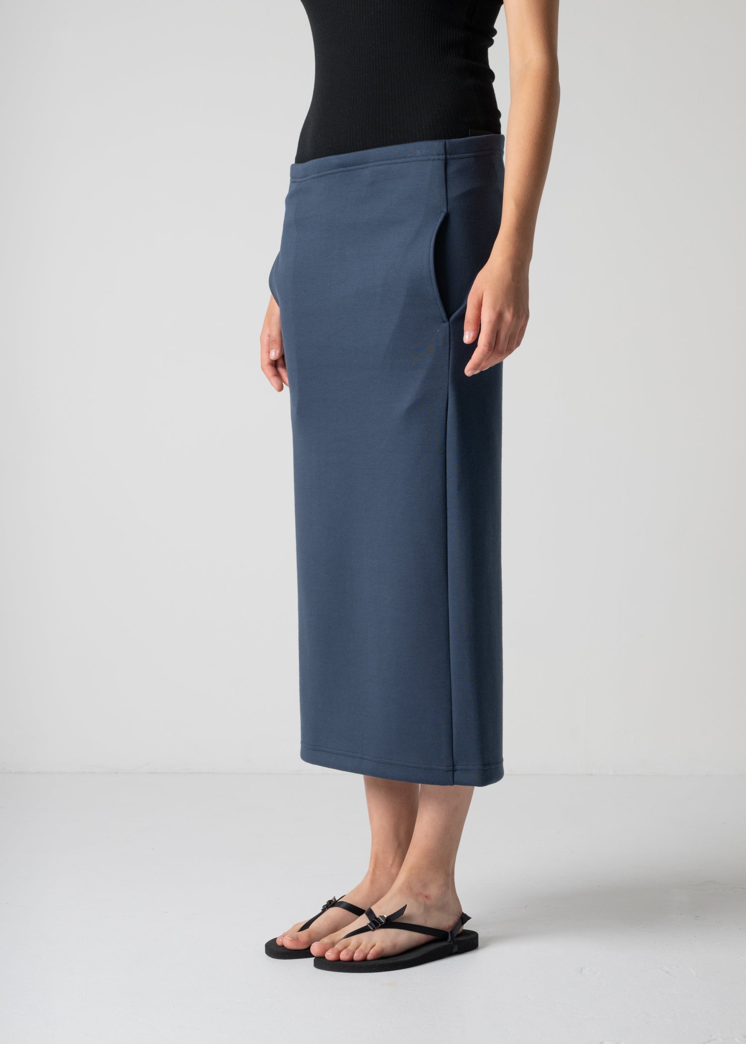 pencil skirt, navy, cogthebigsmoke, one size fits all, sustainable fashion, less is more, made in Japan, quiet luxury, minimalist