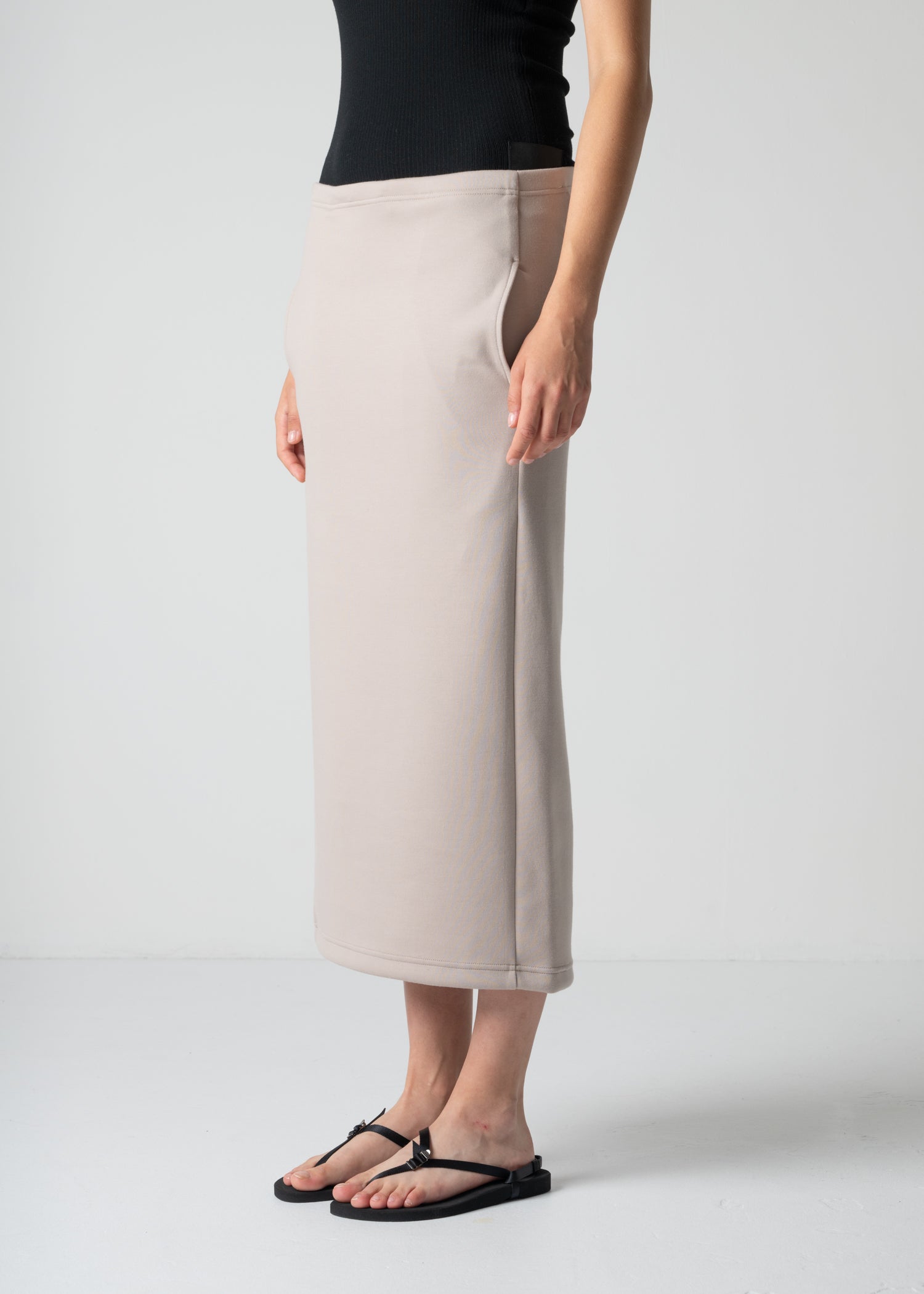 pencil skirt, oyster, cogthebigsmoke, one size fits all, sustainable fashion, less is more, made in Japan, quiet luxury, minimalist