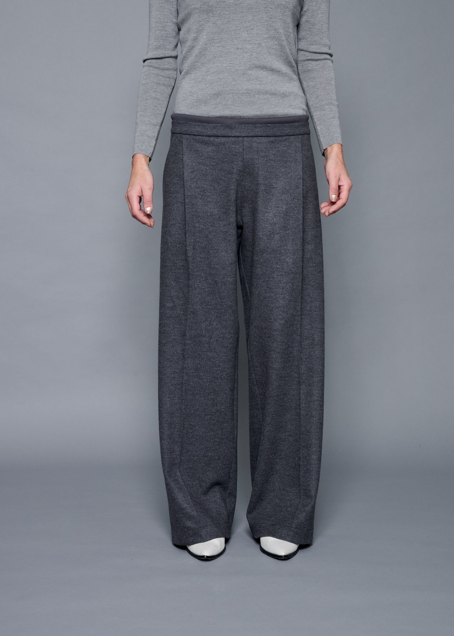 19 ORION WIDE-LEG TROUSERS / SUPER120S PURE WOOL SPONGY JERSEY - C15