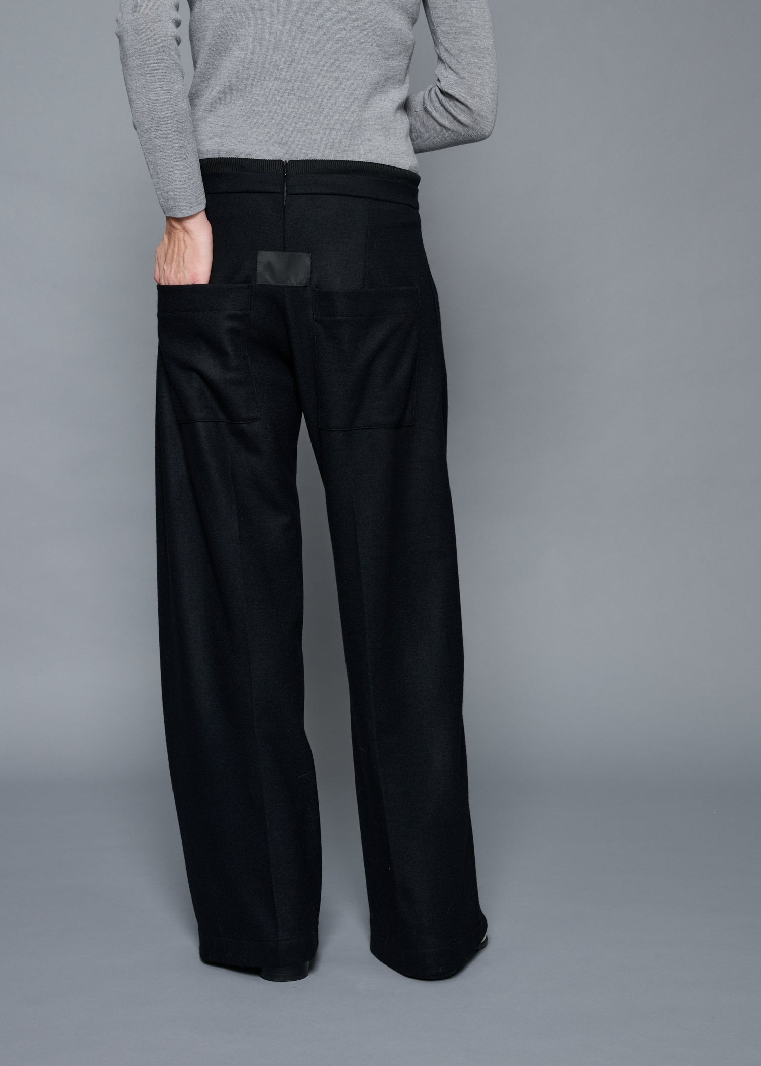 19 ORION WIDE-LEG TROUSERS / SUPER120S PURE WOOL SPONGY JERSEY - C15