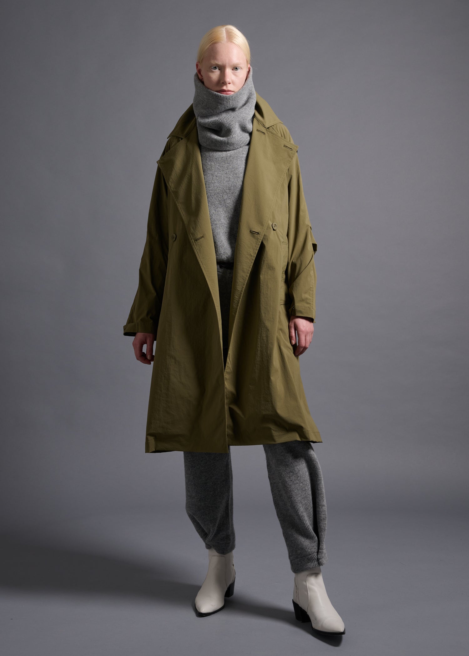 parachute coat, trench coat, matcha, cogthebigsmoke, one size fits all, sustainable fashion, less is more, made in Japan, quiet luxury, minimalist