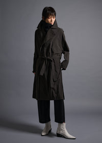 parachute coat, trench coat, peat, cogthebigsmoke, one size fits all, sustainable fashion, less is more, made in Japan, quiet luxury, minimalist