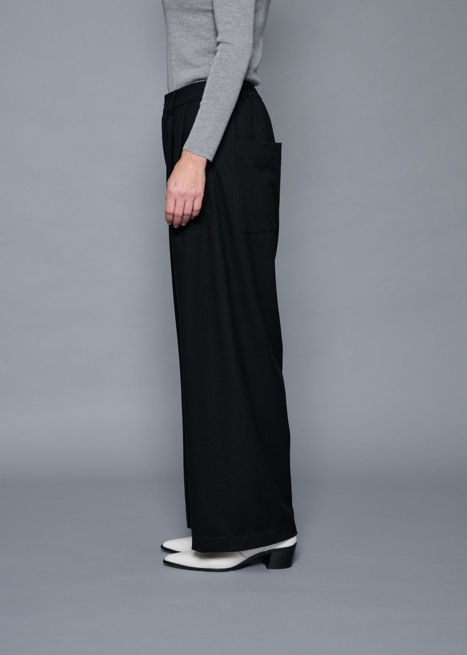 23 LUCY BAGGY TROUSERS / SOFT FLANNEL SUITING - C15