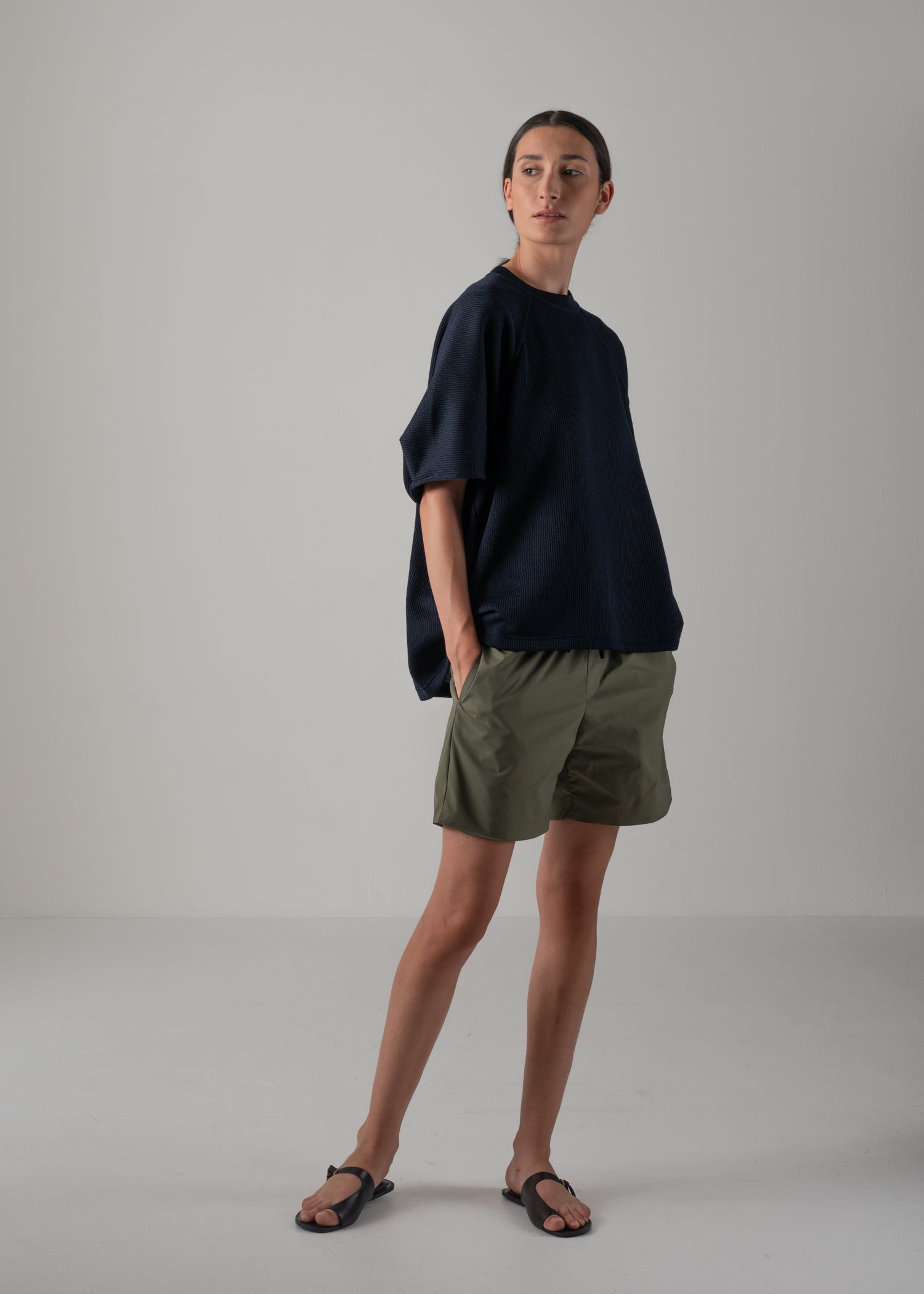 24 HELLEN PENTAGON TOP / HI-LO GAUGE KNIT-LIKE JERSEY - C14