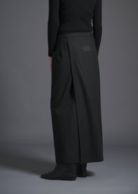 long wrap skirt, charcoal, cogthebigsmoke, one size fits all, sustainable fashion, less is more, made in Japan, quiet luxury, minimalist