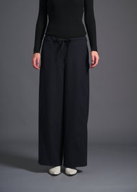 barrel trousers, navy, cogthebigsmoke, one size fits all, sustainable fashion, less is more, made in Japan, quiet luxury, minimalist