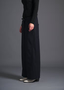 barrel trousers, navy, cogthebigsmoke, one size fits all, sustainable fashion, less is more, made in Japan, quiet luxury, minimalist