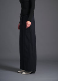 barrel trousers, navy, cogthebigsmoke, one size fits all, sustainable fashion, less is more, made in Japan, quiet luxury, minimalist