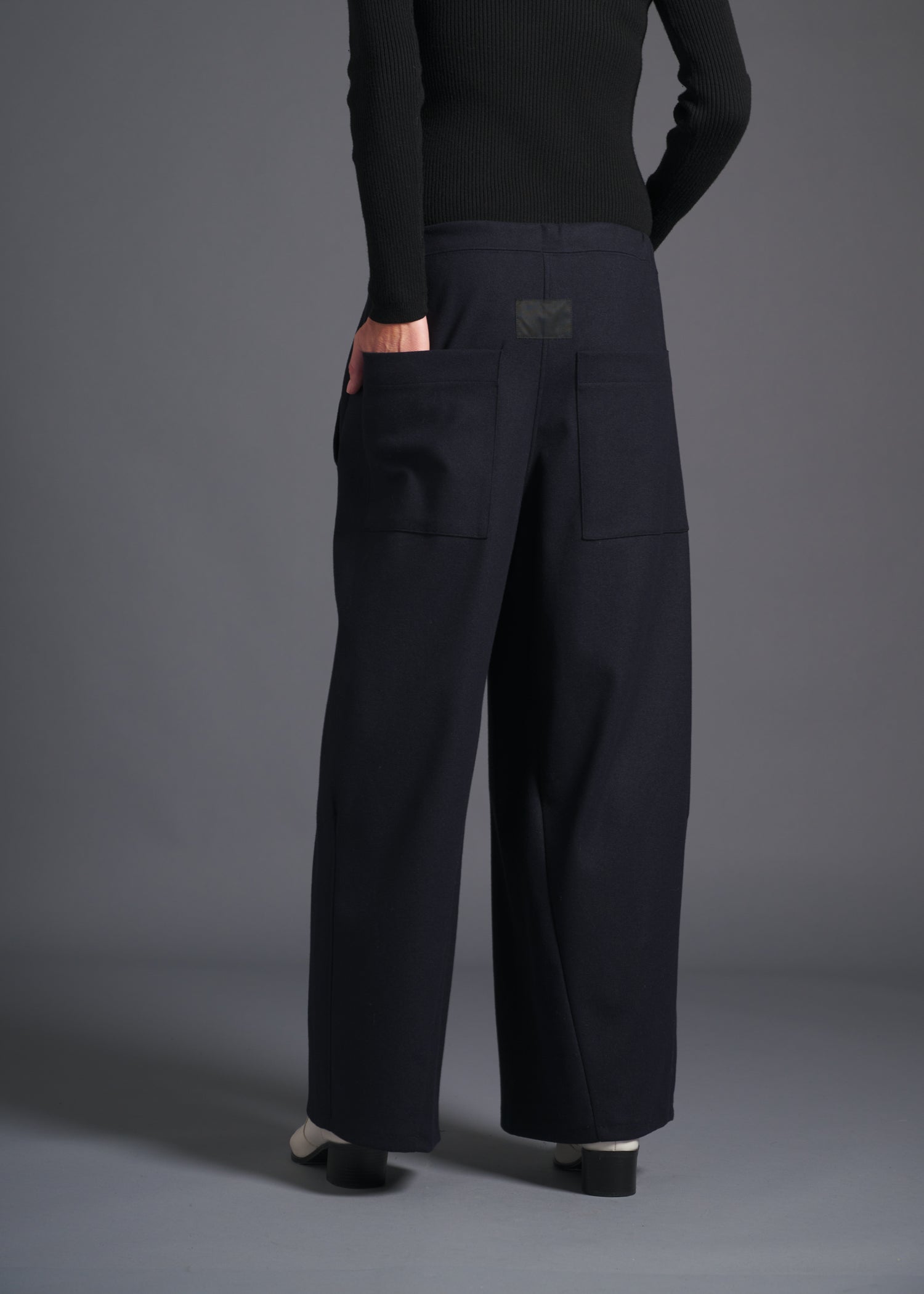 barrel trousers, navy, cogthebigsmoke, one size fits all, sustainable fashion, less is more, made in Japan, quiet luxury, minimalist