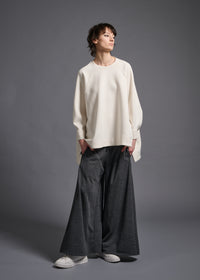 A-line silhouette, Wide leg trousers, dk grey, cogthebigsmoke, one size fits all, sustainable fashion, less is more, made in Japan, quiet luxury, minimalist
