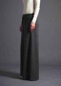 A-line silhouette, Wide leg trousers, dk grey, cogthebigsmoke, one size fits all, sustainable fashion, less is more, made in Japan, quiet luxury, minimalist
