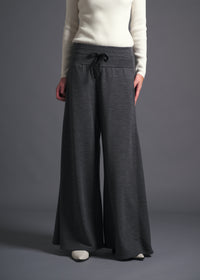 A-line silhouette, Wide leg trousers, dk grey, cogthebigsmoke, one size fits all, sustainable fashion, less is more, made in Japan, quiet luxury, minimalist
