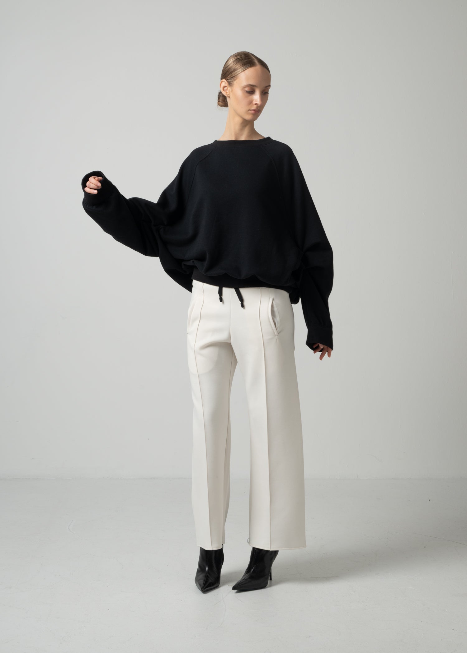 28 LEILA WIDE CUFF SWEATSHIRT / COTTON WOOL BRUSHED TERRY - C15