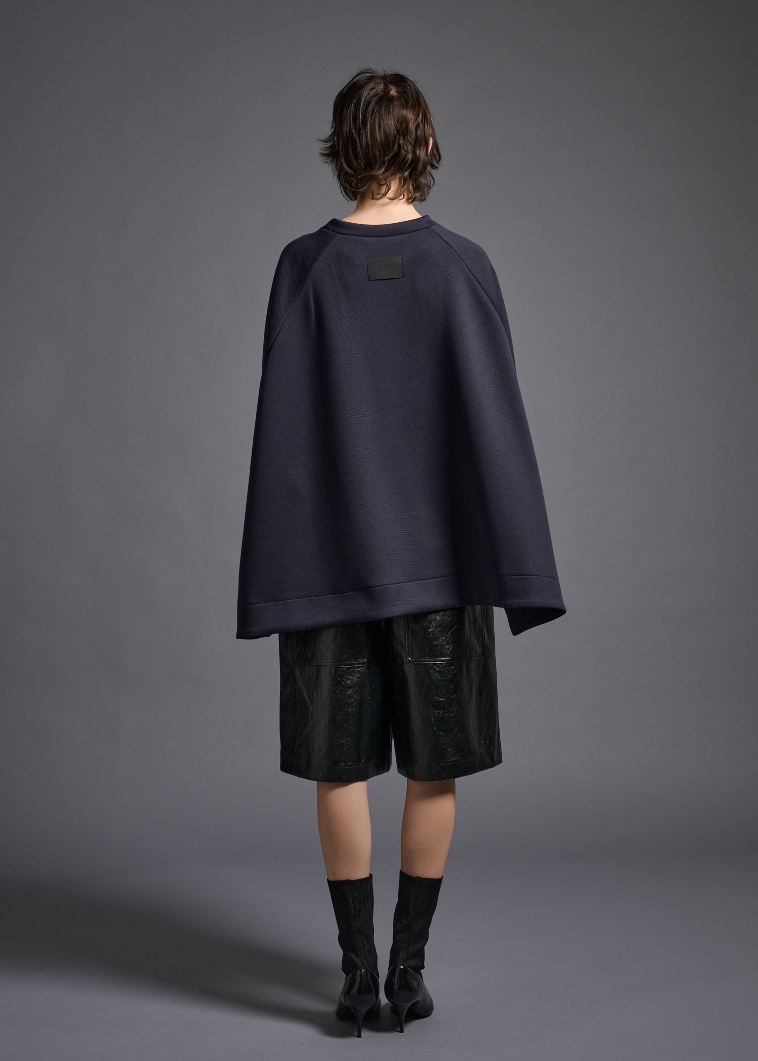 sweatshirt, COG's signature silhouette, navy, cogthebigsmoke, one size fits all, sustainable fashion, less is more, made in Japan, quiet luxury, minimalist