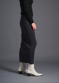 Straight pencil skirt, navy, cogthebigsmoke, one size fits all, sustainable fashion, less is more, made in Japan, quiet luxury, minimalist