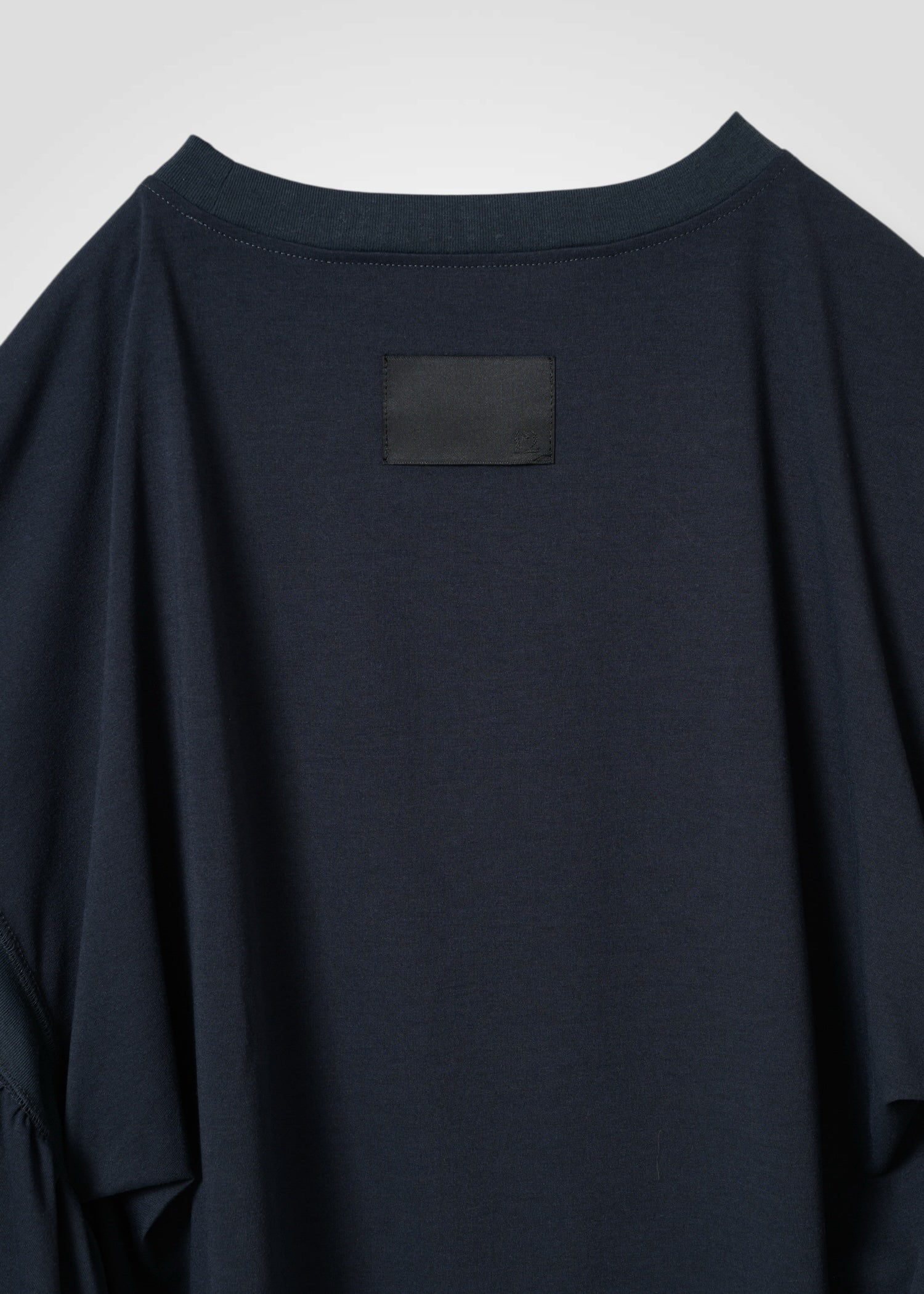 36 LAURA GATHERED SLV TOP / RECYCLED PE JERSEY - C14