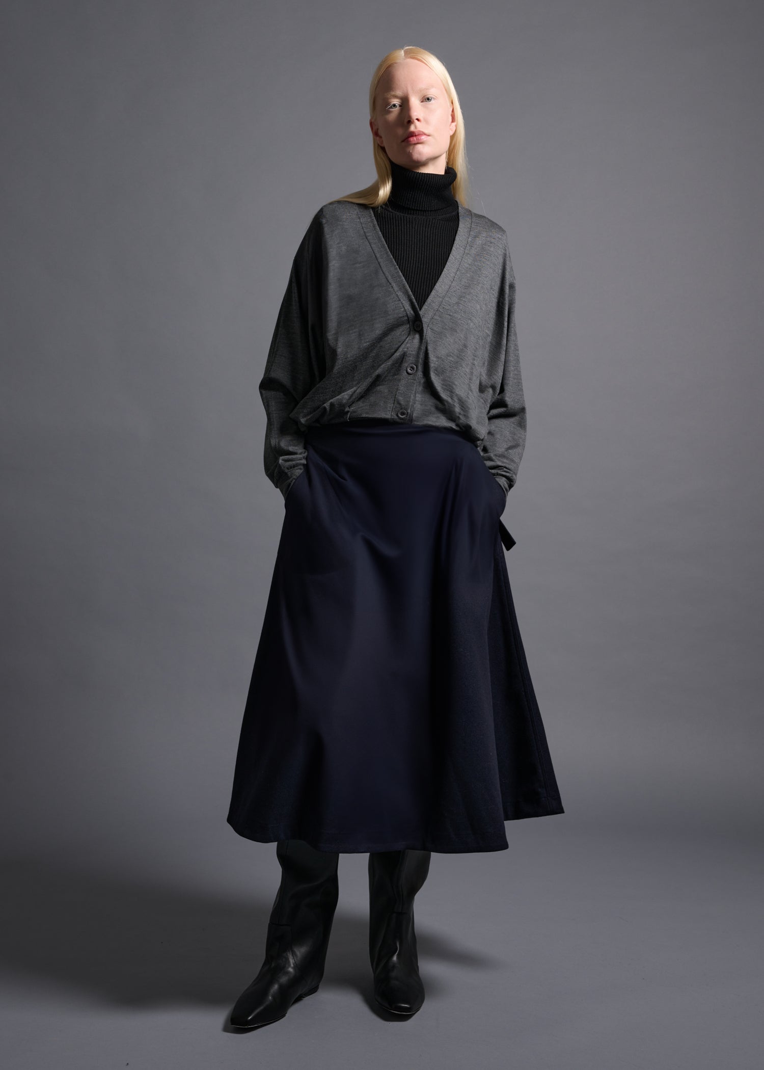 36 MAGGIE CARDIGAN / HIGH GAUGE PURE WOOL JERSEY - C13