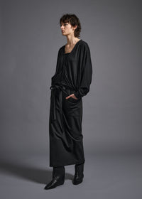 Midriff-length V-neck cardigan, black, cogthebigsmoke, one size fits all, sustainable fashion, less is more, made in Japan, quiet luxury, minimalist