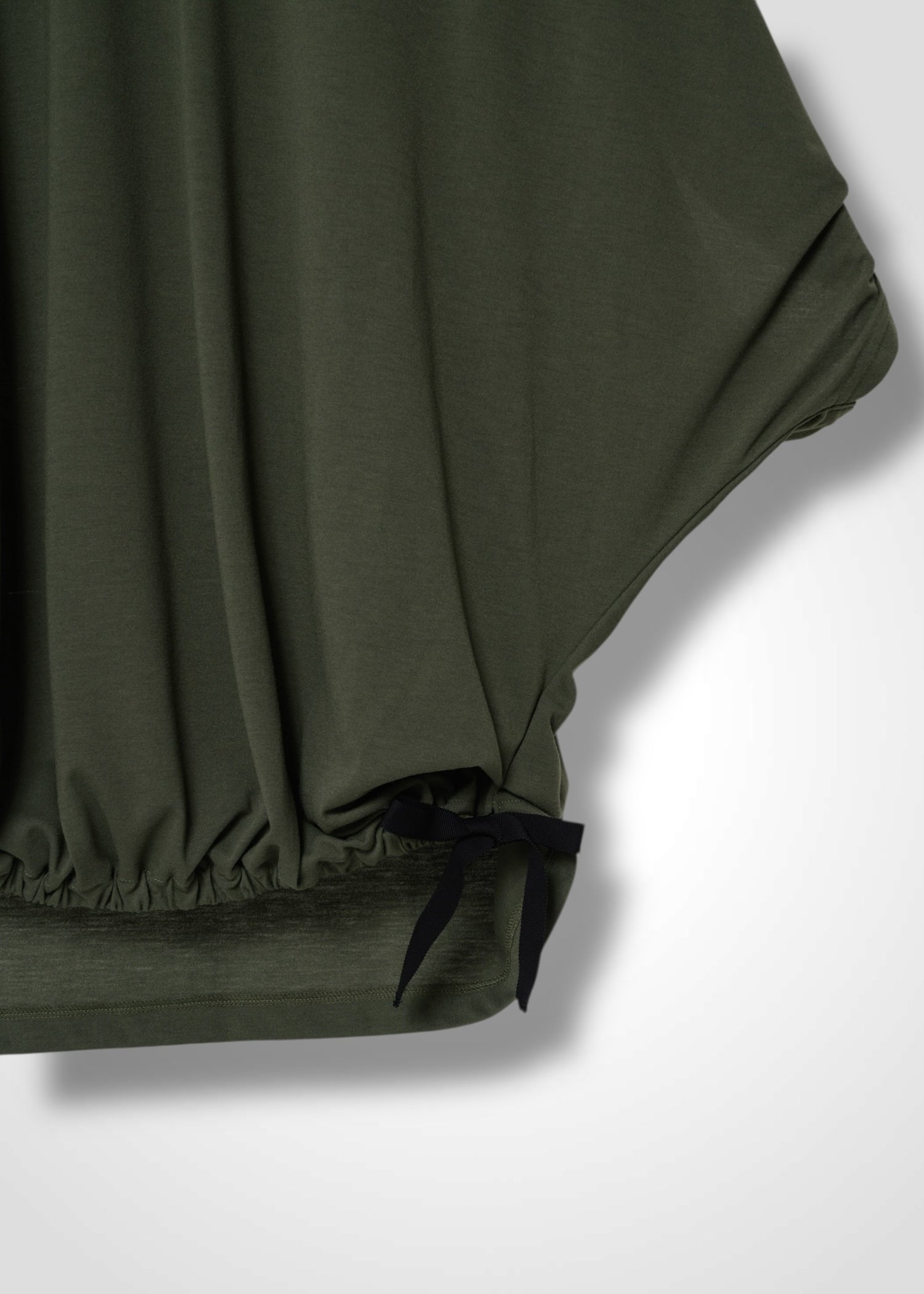 37 NARIAH TUCKED SLEEVE TOP / RECYCLED PE JERSEY - C14