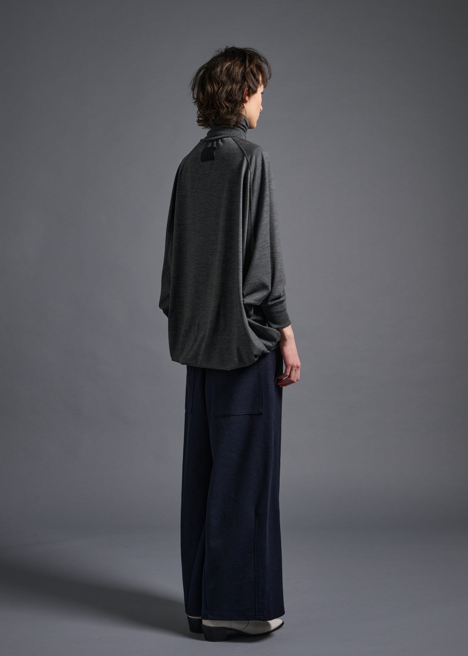 38 MATILDA POLLO NECK ABANICOS TOP / HIGH GAUGE PURE WOOL JERSEY - C13