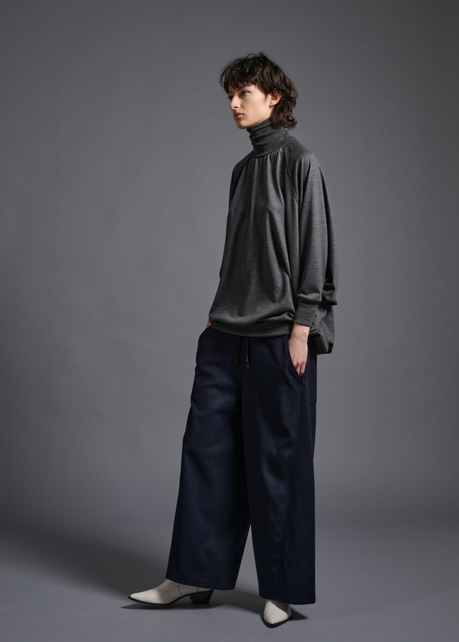 38 MATILDA POLLO NECK ABANICOS TOP / HIGH GAUGE PURE WOOL JERSEY - C13