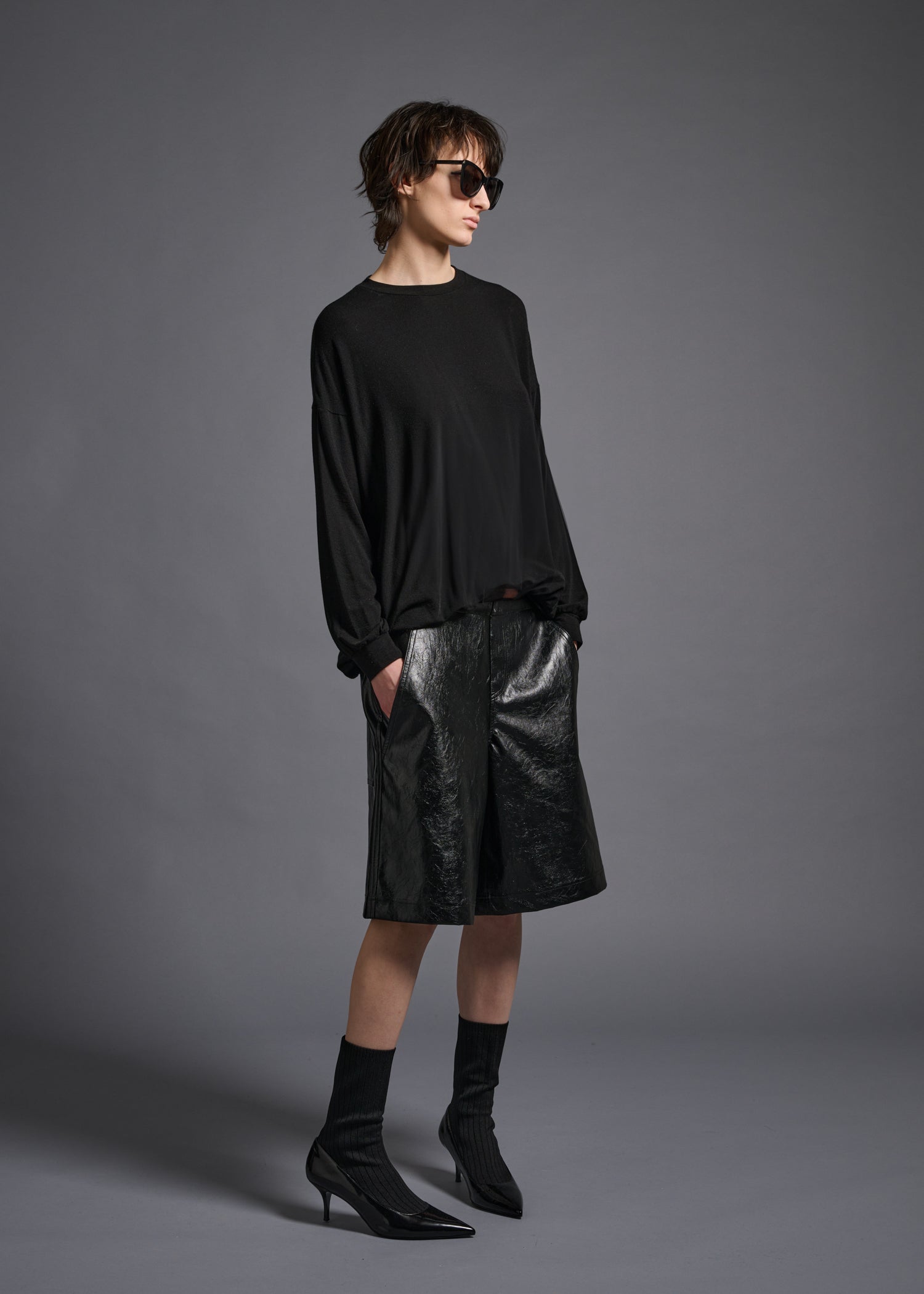 narrow sleeve crew neck top, black, cogthebigsmoke, one size fits all, sustainable fashion, less is more, made in Japan, quiet luxury, minimalist