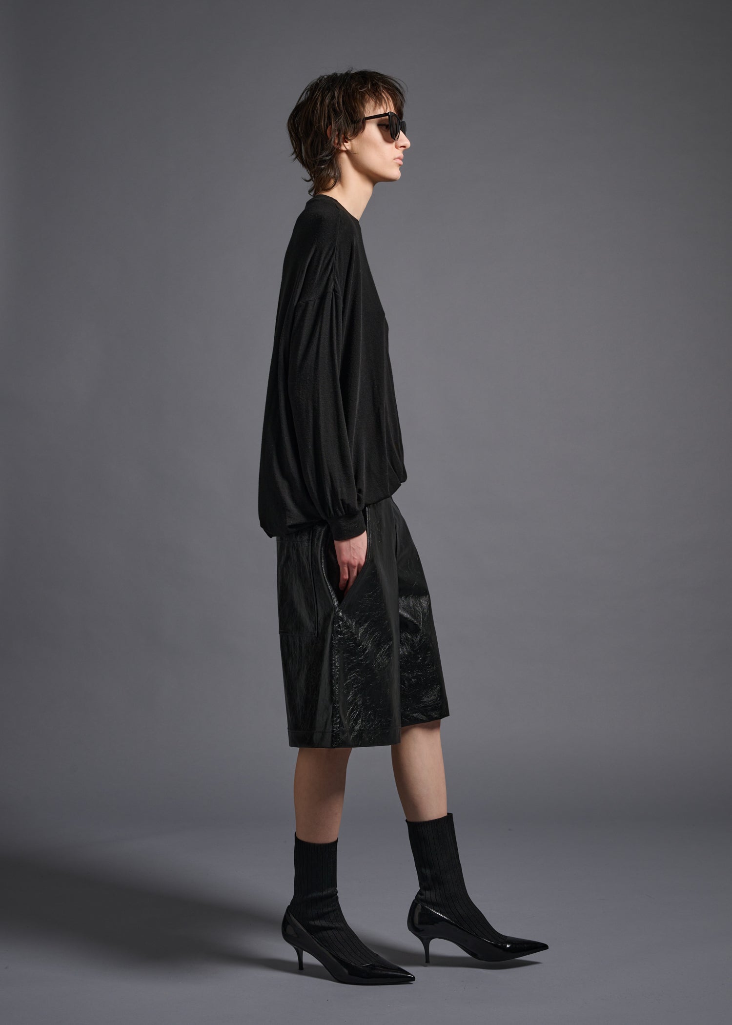 narrow sleeve crew neck top, black, cogthebigsmoke, one size fits all, sustainable fashion, less is more, made in Japan, quiet luxury, minimalist