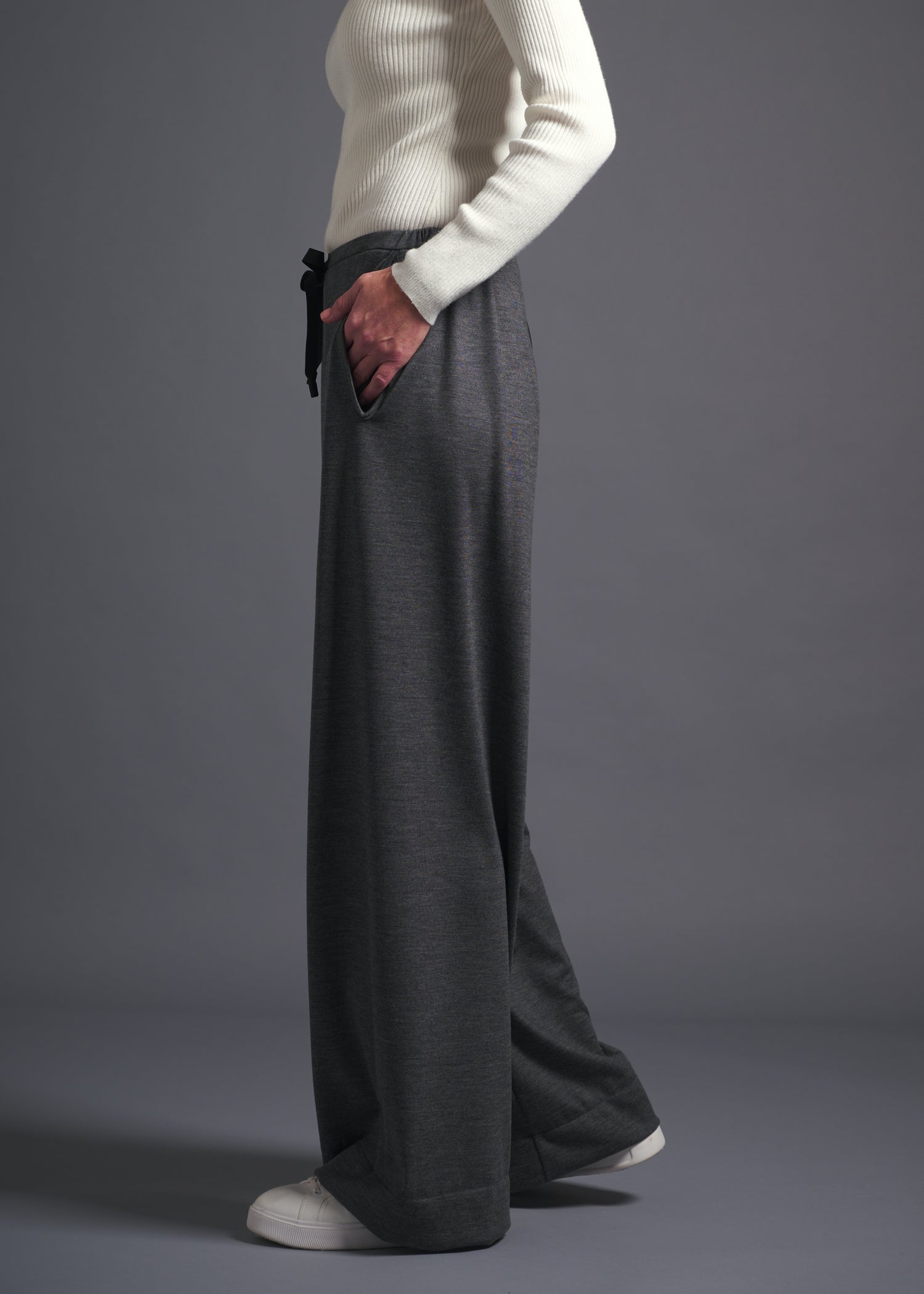 40 ALISON TROUSERS / HIGH GAUGE PURE WOOL JERSEY - C13