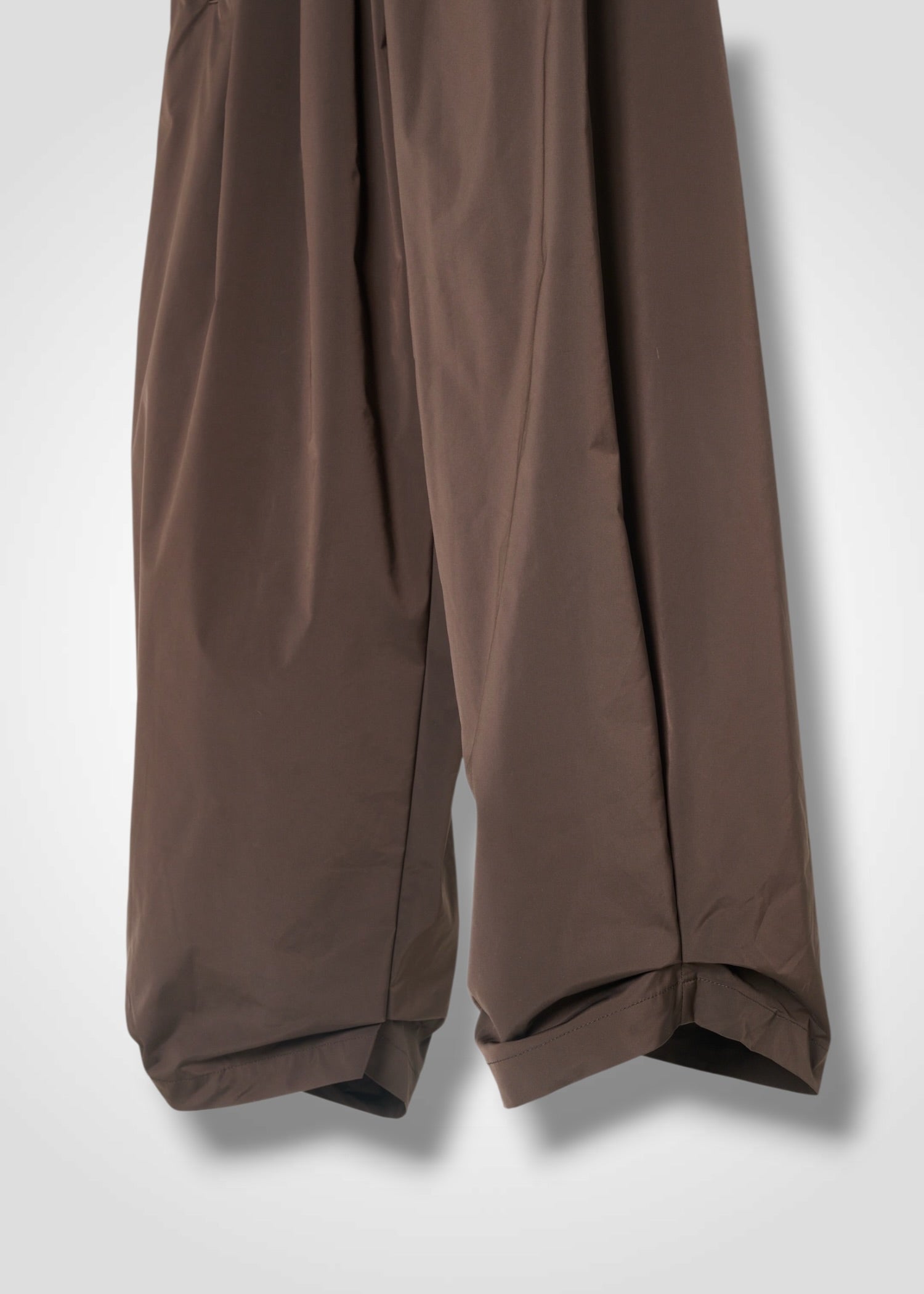 41 NIRVANA TUCKED-HEM TROUSERS / HIGH-COUNT PL STRETCH - C15