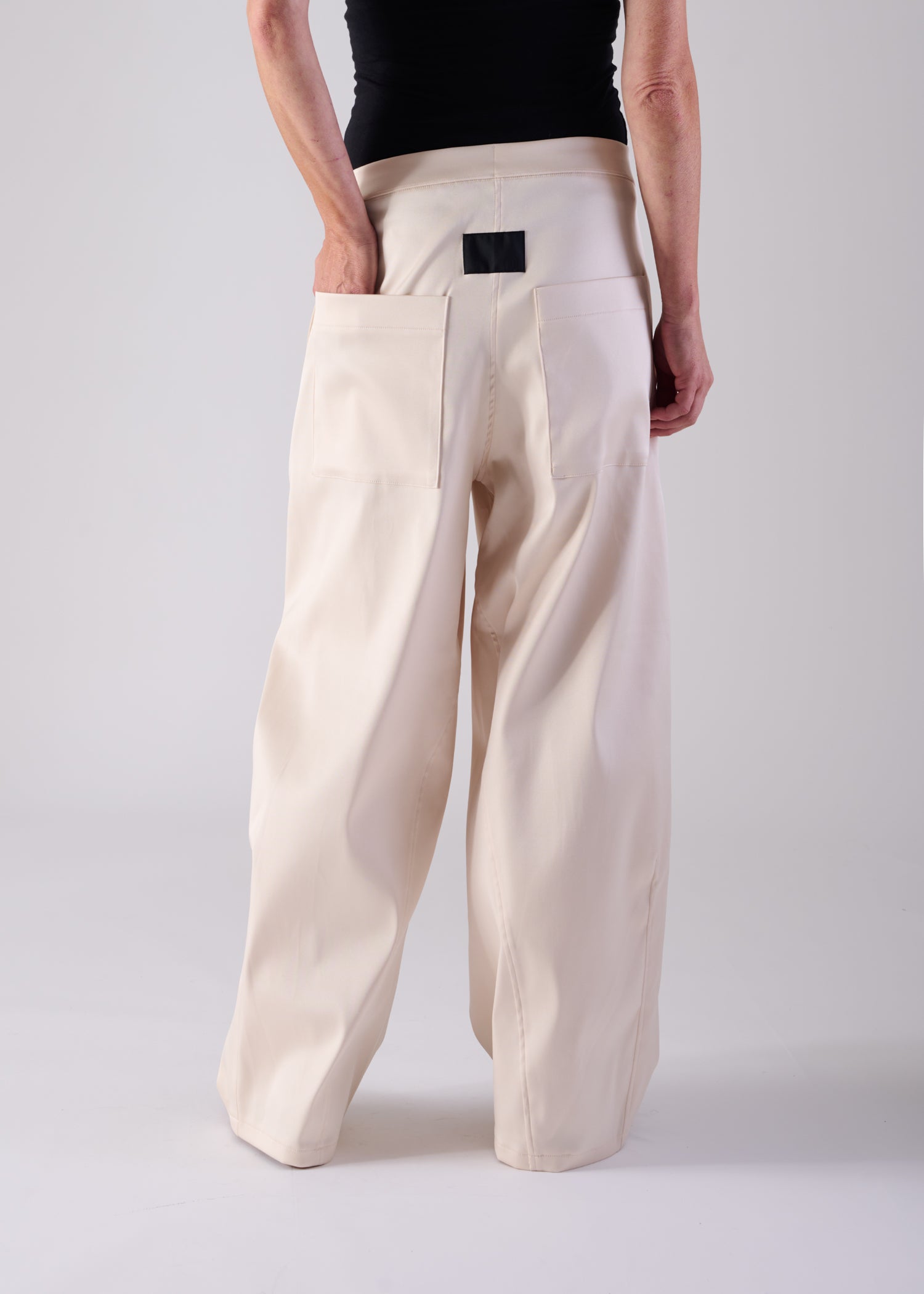 47 MERCY BARREL TROUSERS / DUCHESS SATIN STRETCH - C14