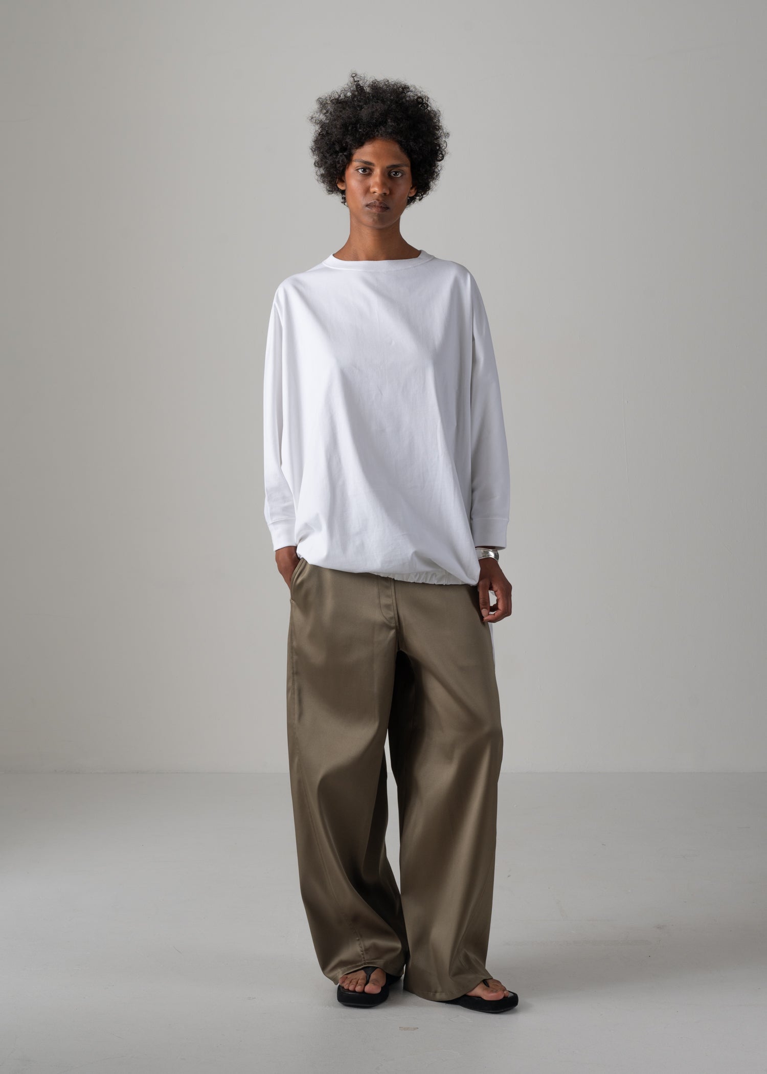 47 MERCY BARREL TROUSERS / DUCHESS SATIN STRETCH - C14