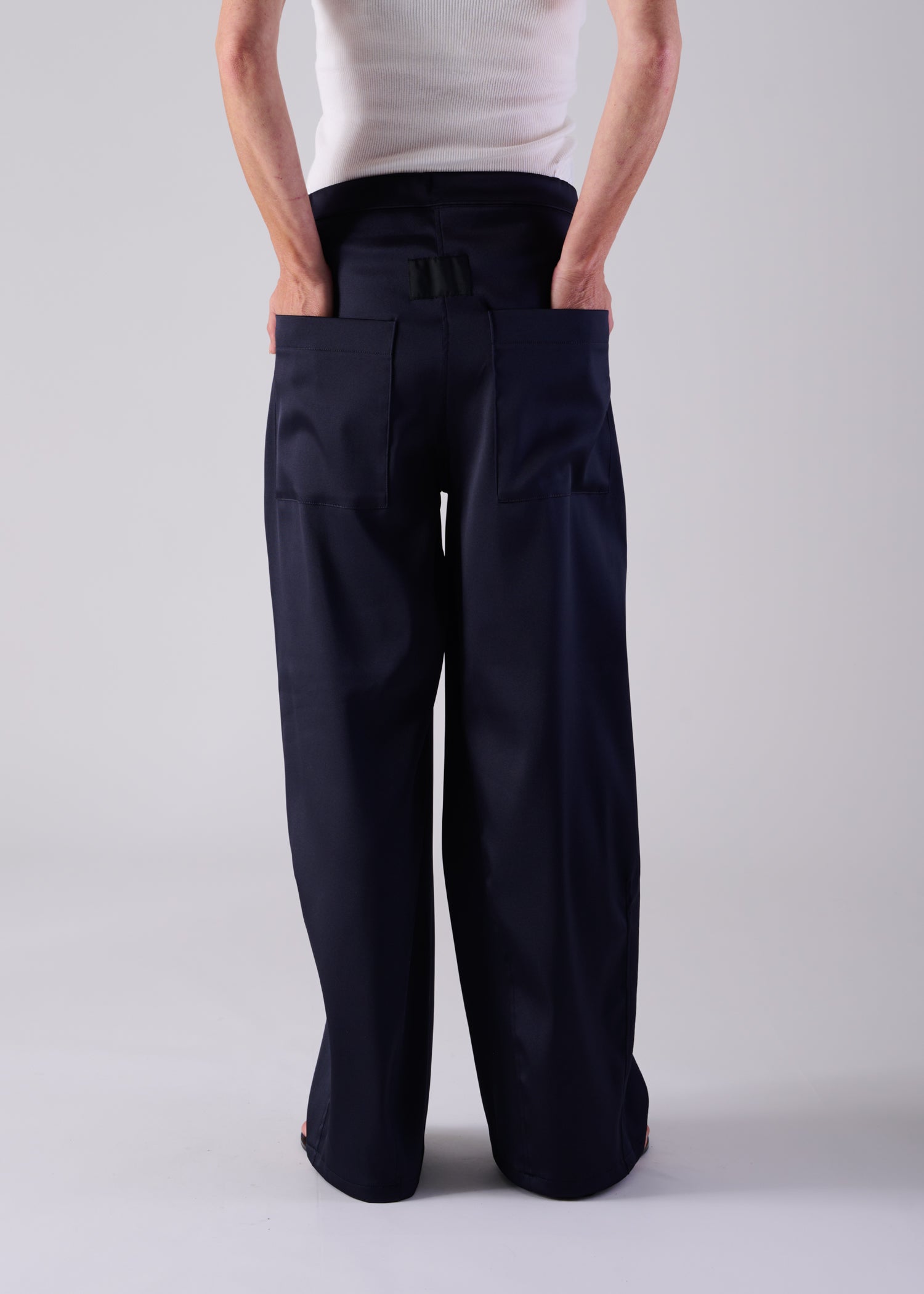 47 MERCY BARREL TROUSERS / DUCHESS SATIN STRETCH - C14
