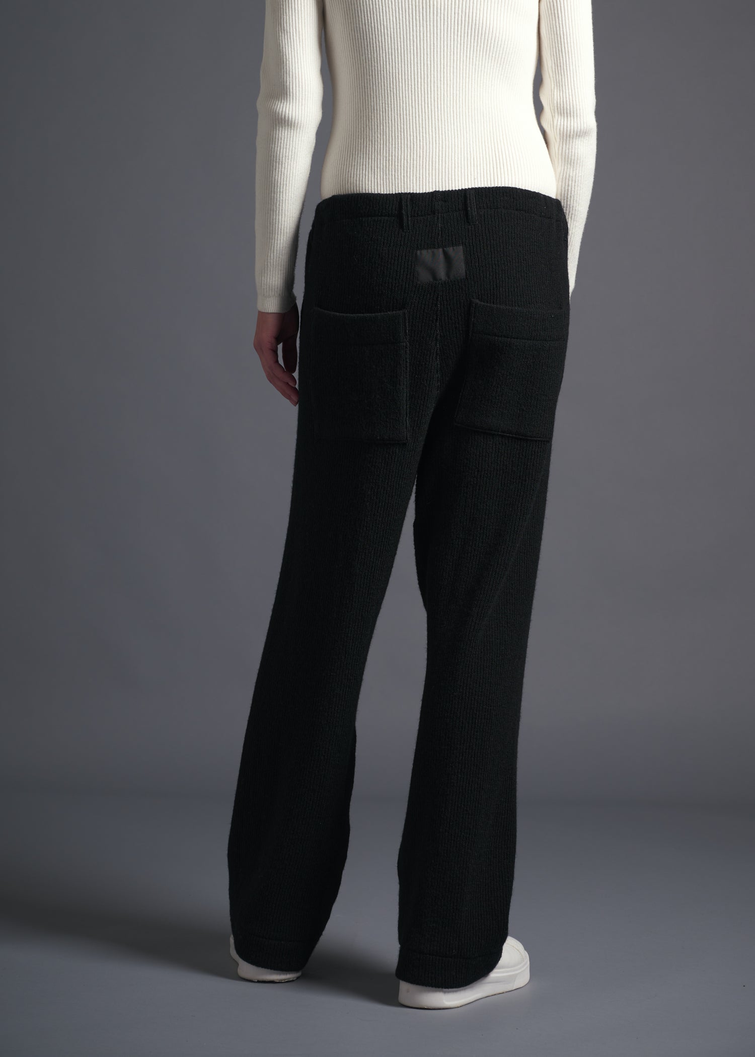 Simple straight-leg easy trousers, black, cogthebigsmoke, one size fits all, sustainable fashion, less is more, made in Japan, quiet luxury, minimalist