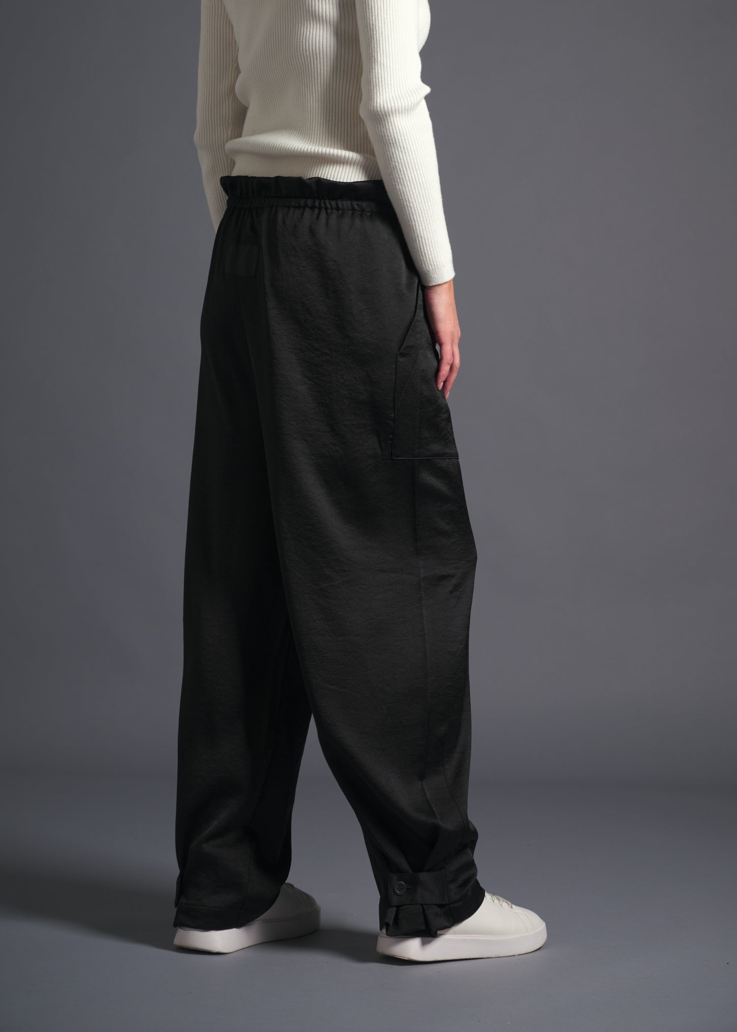Wide leg cargo trousers, black, cogthebigsmoke, one size fits all, sustainable fashion, less is more, made in Japan, quiet luxury, minimalist