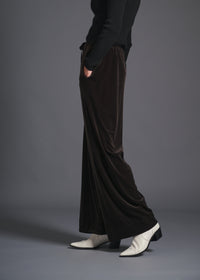 Super loose trousers, chocolate, cogthebigsmoke, one size fits all, sustainable fashion, less is more, made in Japan, quiet luxury, minimalist