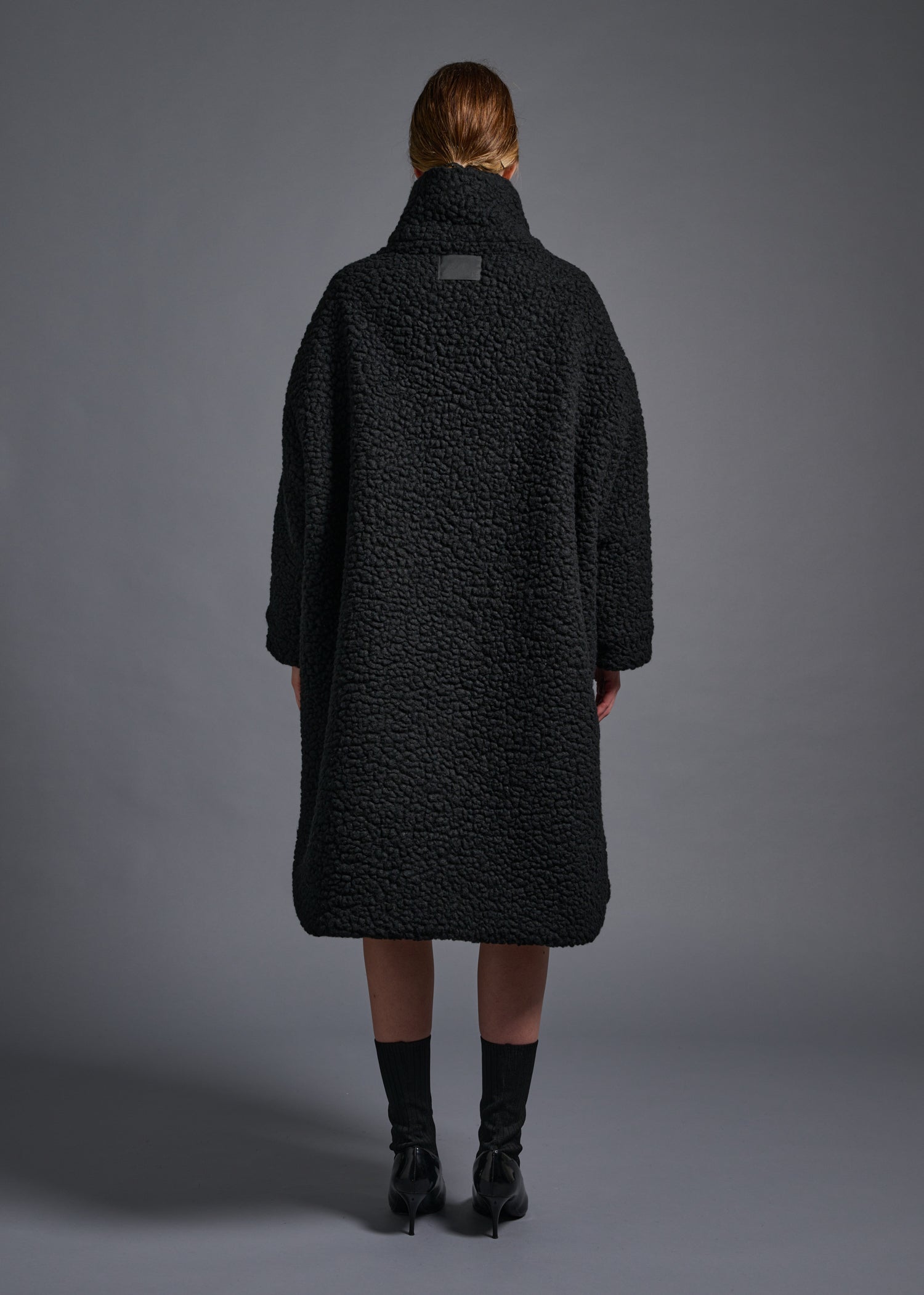 Oversized coat with standing collar, black, cogthebigsmoke, one size fits all, sustainable fashion, less is more, made in Japan, quiet luxury, minimalist