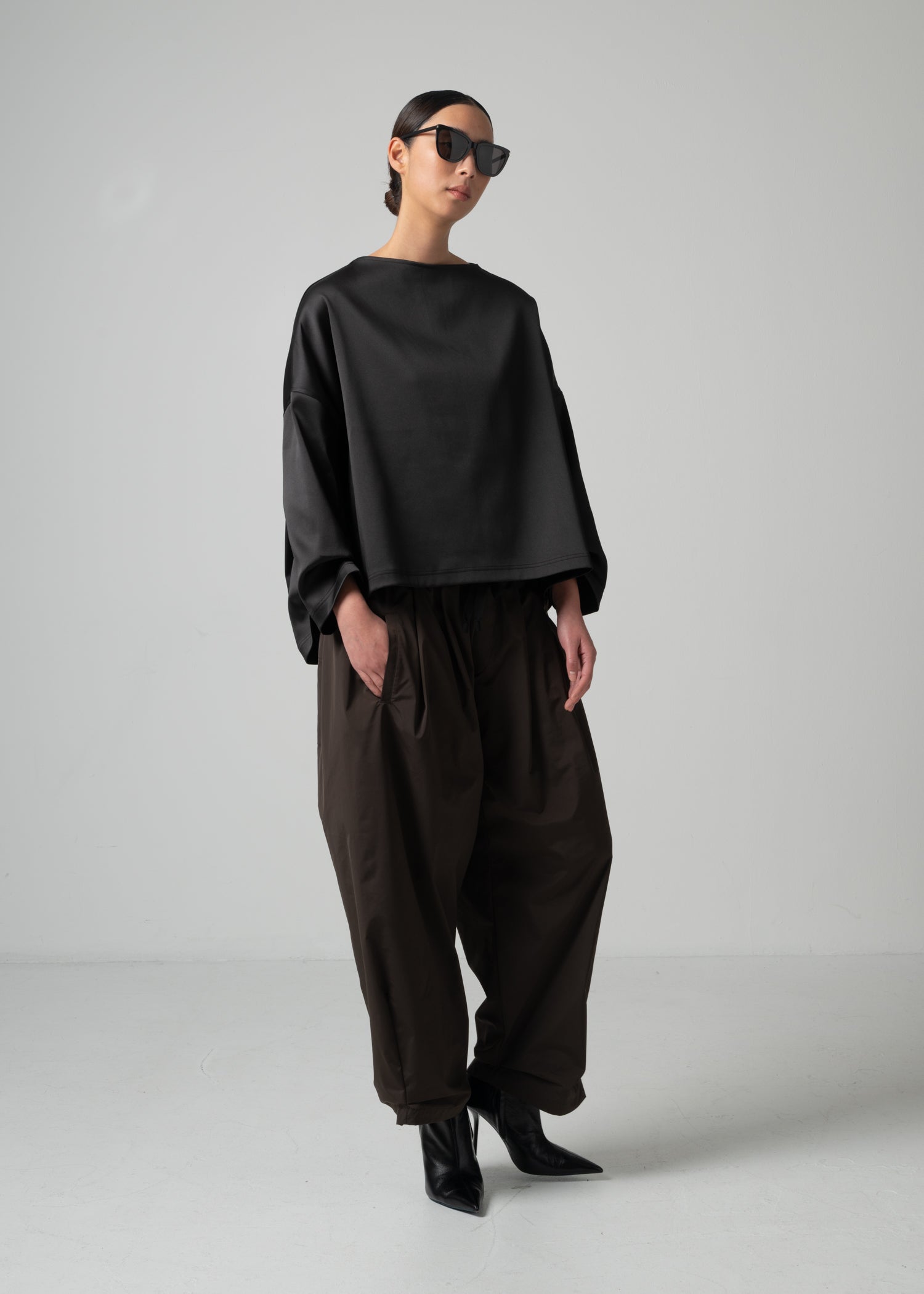 05 OPHELIA BOAT NECK TOP / DUCHESS SATIN STRETCH - C15