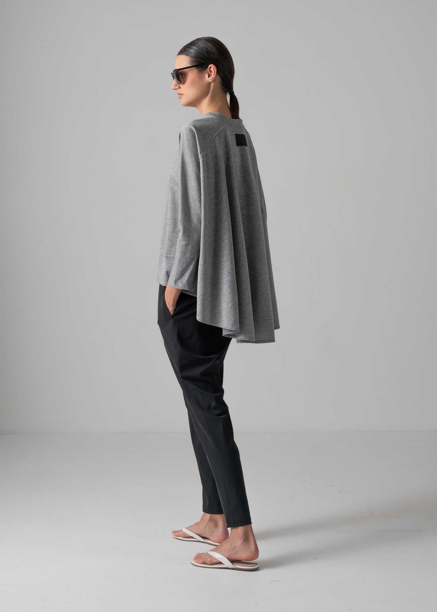 1 / 93 LT GREY