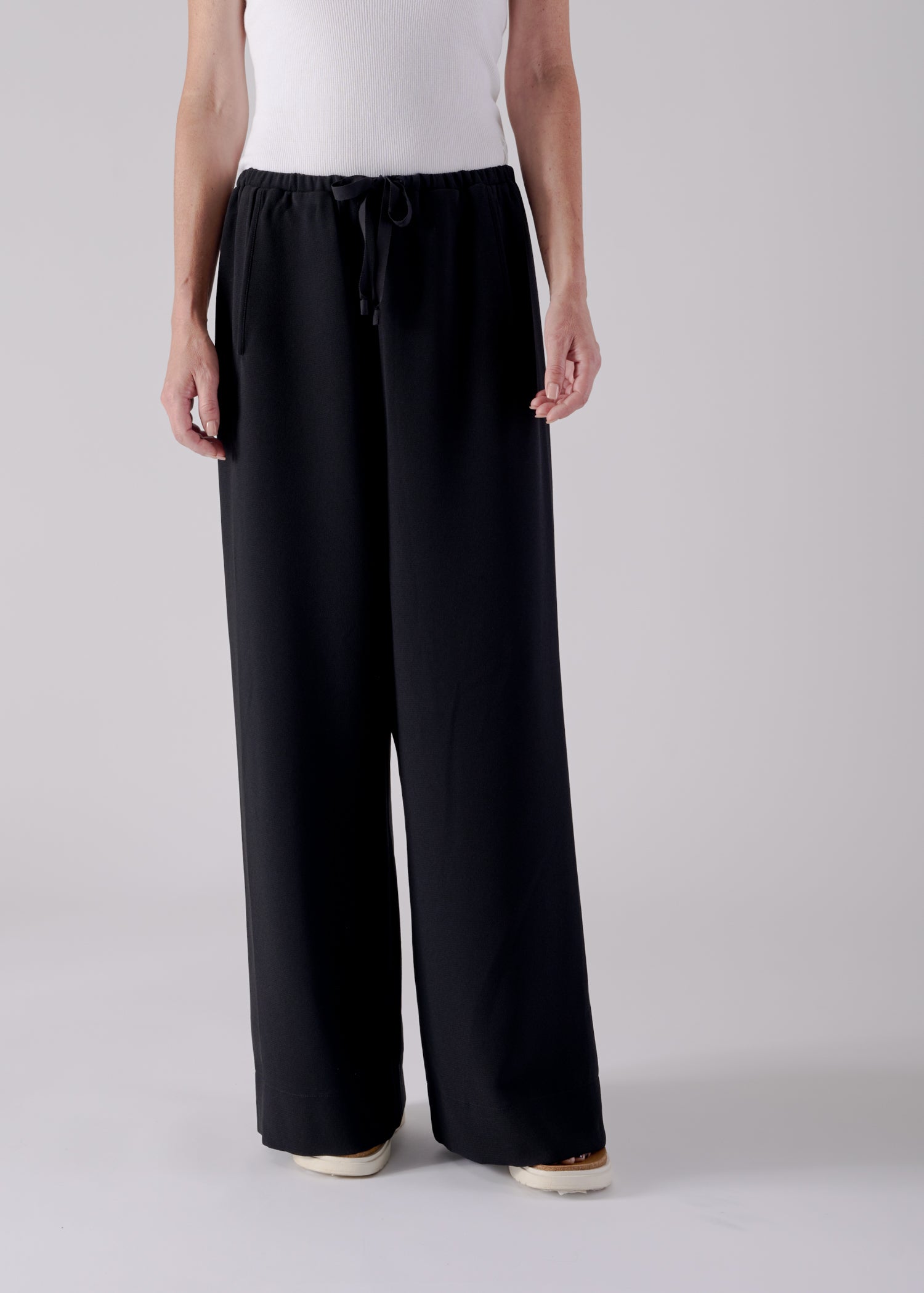 1 / 99 BLACK