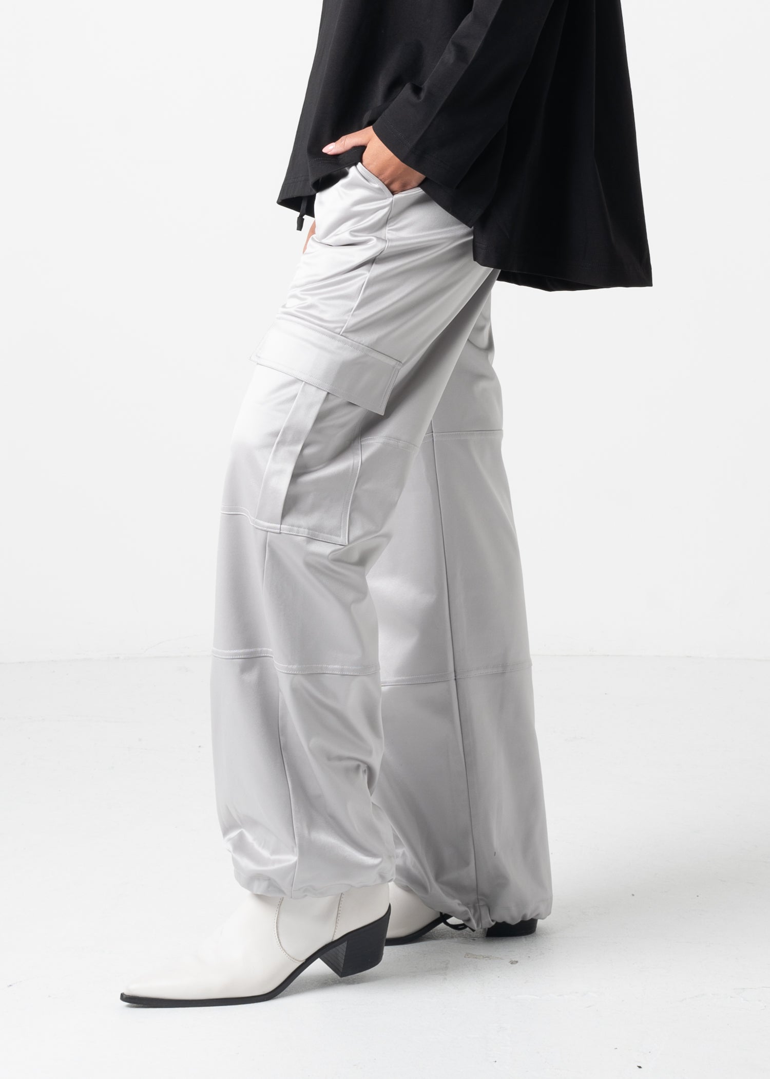 33 HENDRIX TROUSERS / SILKY SATIN JERSEY - C11