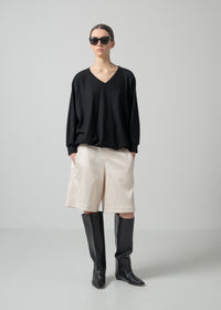 ORI V NECK TOP / MILLED WASHABLE JERSEY_BLACK / Made in Japan | COGTHEBIGSMOKE
