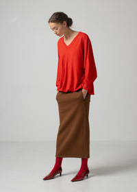 ORI V NECK TOP / MILLED WASHABLE JERSEY_SCARLET / Made in Japan | COGTHEBIGSMOKE