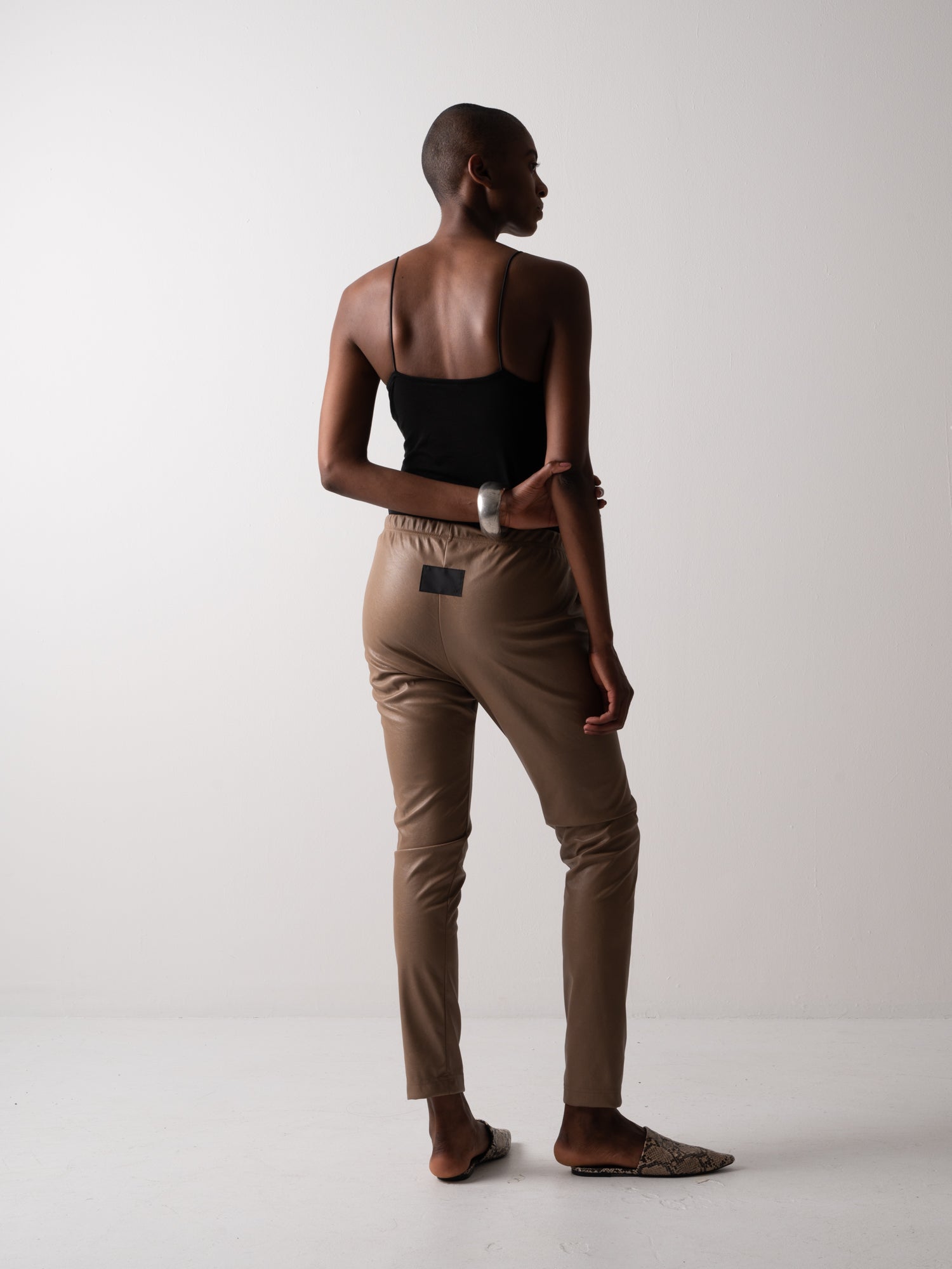 ELLY TROUSERS / VEGAN LEATHER - C8