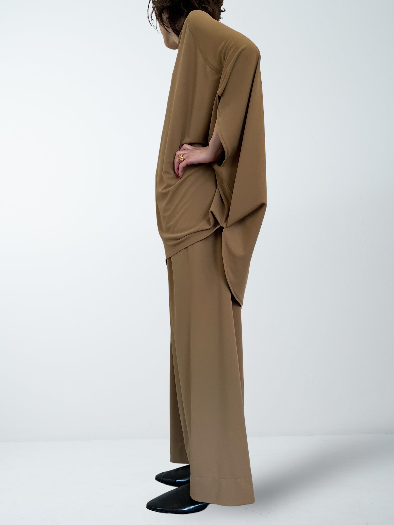 BELLE TOP / MAT STRECH PONCH - ONLINE STORE EXCLUSIVE