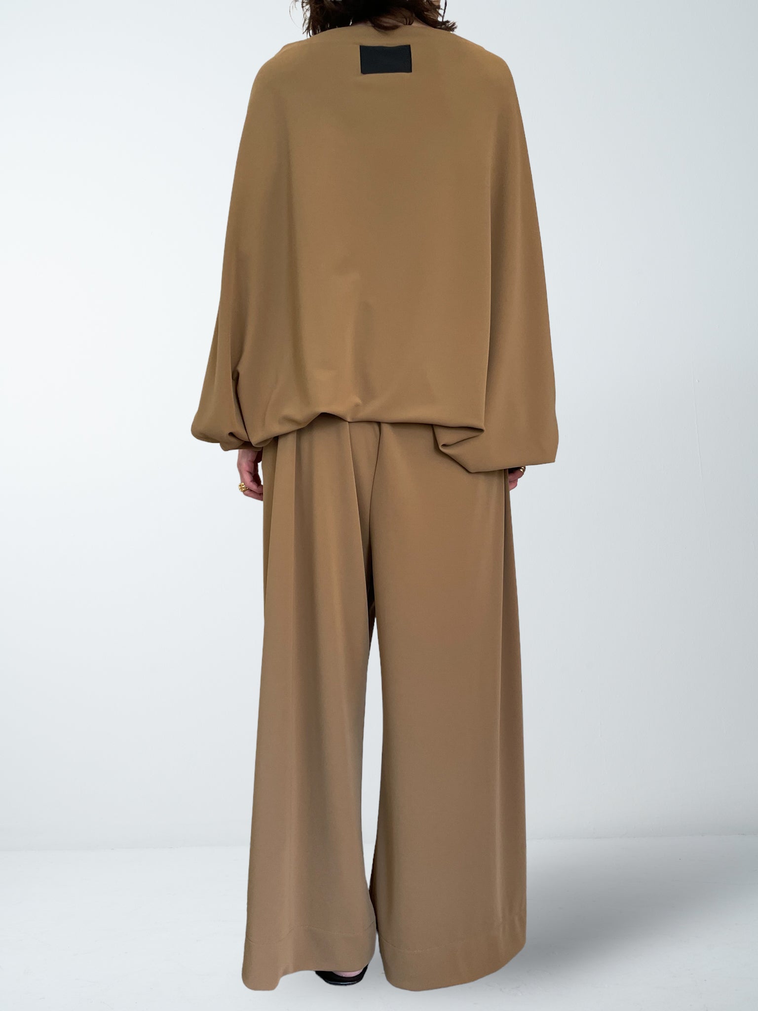 BELLE TOP / MAT STRECH PONCH - ONLINE STORE EXCLUSIVE